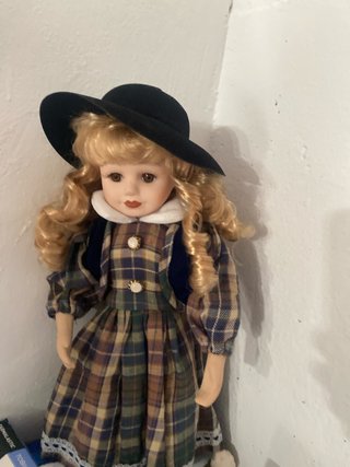 Muñeca de porcelana vintage
