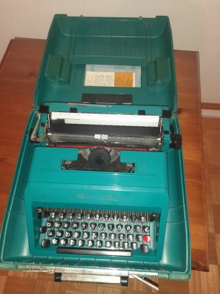Máquina de escribir Olivetti Studio 45