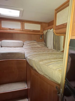 Autocaravana Rapido camas gemelas face to face