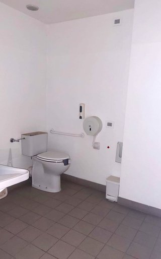 PRIVATO VENDE a Cantù Locale ristrutturat classe B