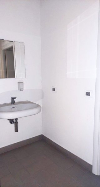 PRIVATO VENDE a Cantù Locale ristrutturat classe B