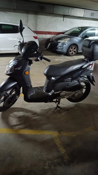 Moto marca Shym Shimpony SR 125 cc año 2024