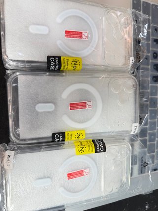 3 Fundas iPhone 17 Pro Max Transparentes