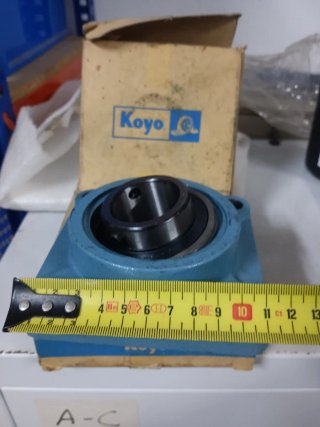 Rodamiento con base KOYO UC207