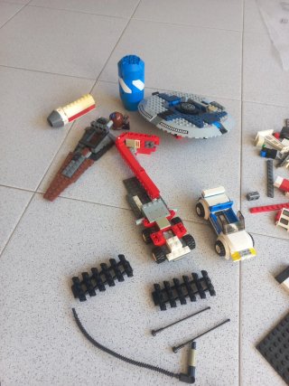 Lotti Lego City e Star Wars, 2,5 kg di pezzi