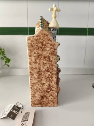 Figura Casa Batlló Barcelona Porcelana