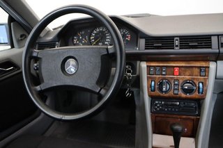 Mercedes-Benz Clase E E-CLASS 300 CE 24V 2P