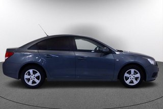 Chevrolet Cruze sedán 1.6 16V LS 4P