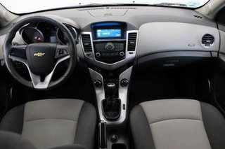 Chevrolet Cruze sedán 1.6 16V LS 4P