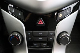 Chevrolet Cruze sedán 1.6 16V LS 4P