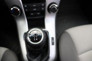 Chevrolet Cruze sedán 1.6 16V LS 4P
