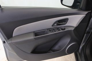 Chevrolet Cruze sedán 1.6 16V LS 4P