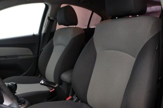 Chevrolet Cruze sedán 1.6 16V LS 4P