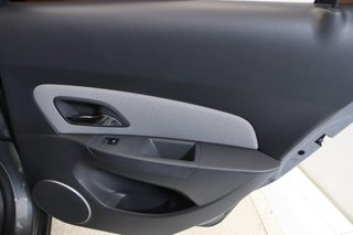 Chevrolet Cruze sedán 1.6 16V LS 4P