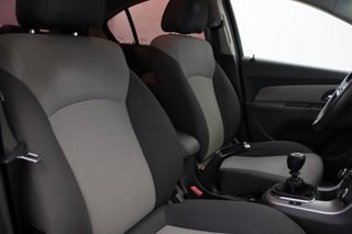 Chevrolet Cruze sedán 1.6 16V LS 4P