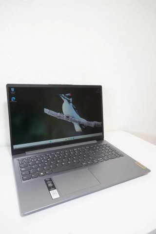 Ordenador Portátil Lenovo 11-Gen 8GB 512GB NVME