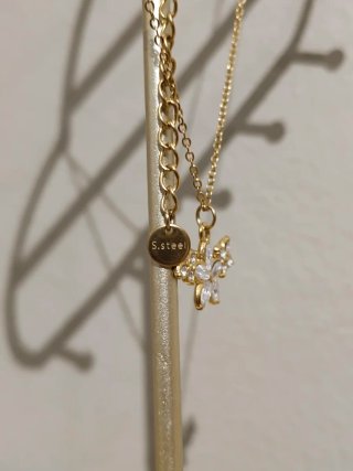 Collar Mira Mira Flores Circonita Acero Inoxidable