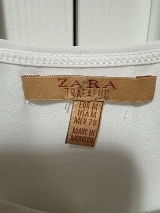 Top smanicato Zara con una bellissima stampa Tg M