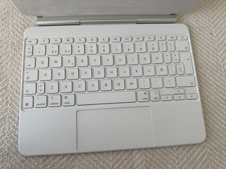 Teclado/Funda Magic Keyboard iPad Pro 11 M5 Blanco