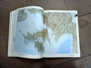 Livro Atlas 2000: A nova cartografia do Mundo