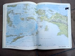 Livro Atlas 2000: A nova cartografia do Mundo