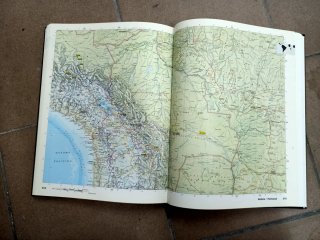 Livro Atlas 2000: A nova cartografia do Mundo