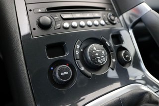 Peugeot 3008 1.6 VTI STYLE 5P
