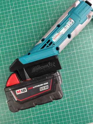 Adaptador Total/Ingco/Emtop para Milwaukee