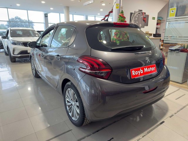 Peugeot 208 1.2L PureTech 82cv Signature