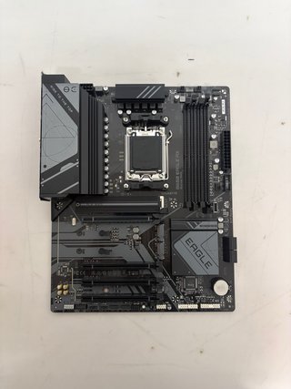 GIGABYTE B650 Eagle AX Placa Base