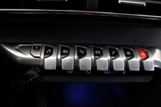 Peugeot 3008 1.6 HYBRID 225 E-AUTO ALLURE 5P
