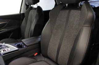 Peugeot 3008 1.6 HYBRID 225 E-AUTO ALLURE 5P