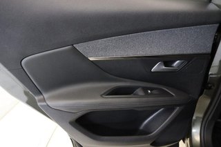 Peugeot 3008 1.6 HYBRID 225 E-AUTO ALLURE 5P