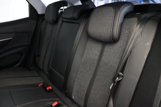 Peugeot 3008 1.6 HYBRID 225 E-AUTO ALLURE 5P