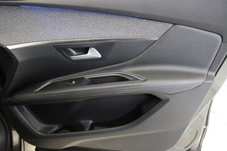 Peugeot 3008 1.6 HYBRID 225 E-AUTO ALLURE 5P