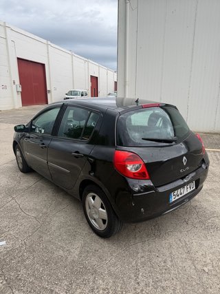Renault Nuevo Clio Renault Nuevo Clio Emotion 1.5DCI85