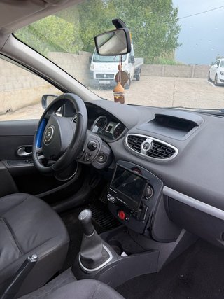 Renault Nuevo Clio Renault Nuevo Clio Emotion 1.5DCI85