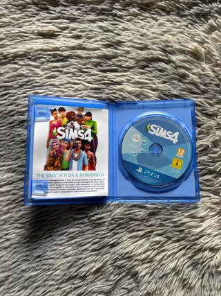 The Sims 4 PS4