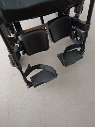 Silla ruedas basculante