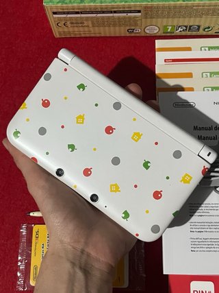 Nintendo 3DS XL Special Edition Animal Crossing