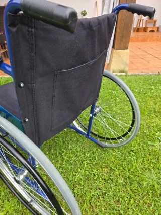 Silla de ruedas plegable
