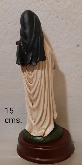 Figura Sta. Teresita Niño Jesús 15/16 cm