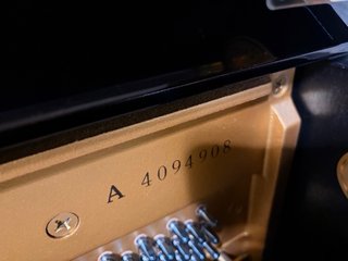 Piano YAMAHA U1