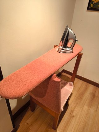 SILLA TABLA DE PLANCHAR