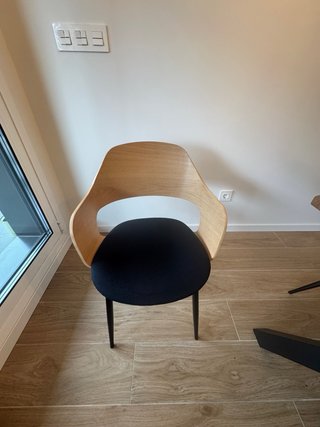 Mesa comedor Jysk + 6 sillas madera