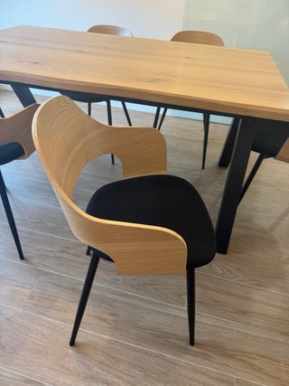 Mesa comedor Jysk + 6 sillas madera