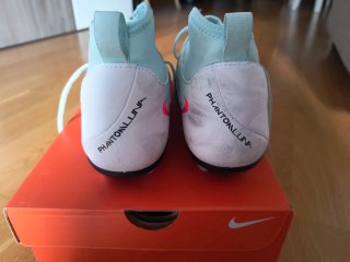 Botas Fútbol Nike Phantom Luna II Club 39