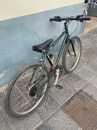 Bicicleta Rockraider 26 (otra de 24 va de regalo)