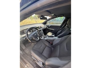 Volvo V60 Momentum 2.0 D4 Auto