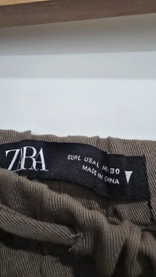 Pantalón ancho Zara Talla L Verde Oliva